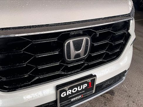 Used 2025 Honda Pilot Touring image 29