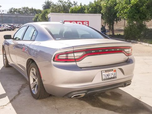 Used 2017 Dodge Charger SXT image 7