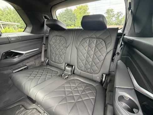 Used 2026 BMW X7 xDrive40i w/ M Sport Package AWD/4WD image 30