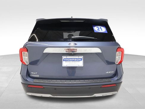 Used 2021 Ford Explorer XLT w/ Equipment Group 202A image 3