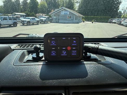 Used 1999 Jeep Wrangler Sport AWD/4WD image 16