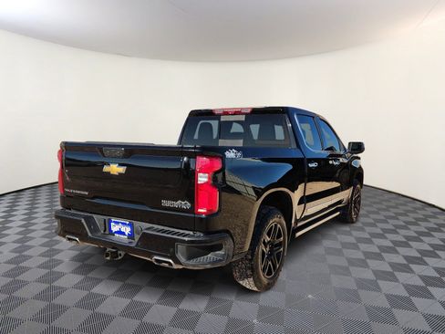 Used 2024 Chevrolet Silverado 1500 High Country w/ Technology Package image 4