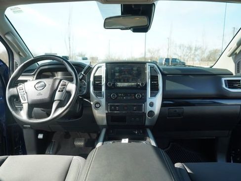 Used 2021 Nissan Titan SV w/ SV Convenience Package image 23