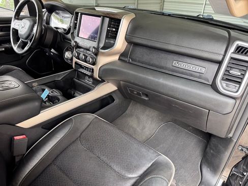 Used 2020 RAM 1500 Laramie AWD/4WD image 17