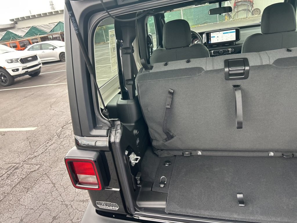 New 2026 Jeep Wrangler Sport AWD/4WD image 31
