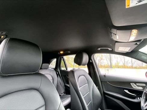 Used 2022 Mercedes-Benz GLC 300 GLC 300 w/ Premium Package Lite image 14