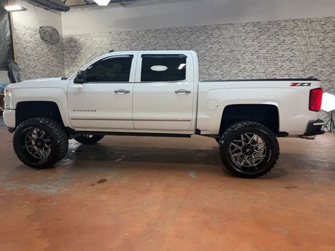 Used 2018 Chevrolet Silverado 1500 LTZ Z71 w/ LTZ Plus Package image 4