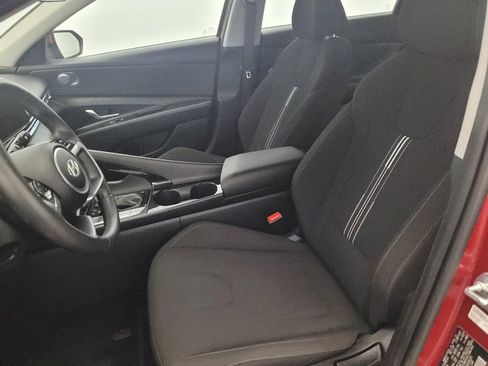 Used 2025 Hyundai Elantra SEL FWD image 17