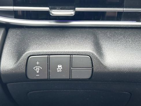 Certified 2024 Hyundai Elantra SEL FWD image 19