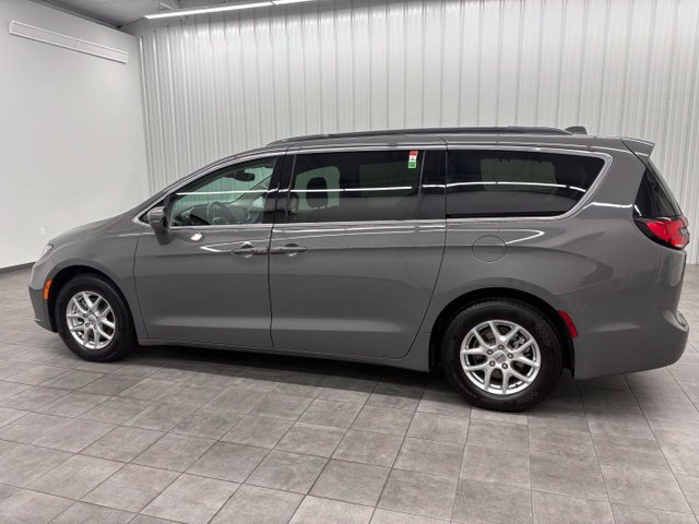 Used 2022 Chrysler Pacifica Touring-L FWD image 6
