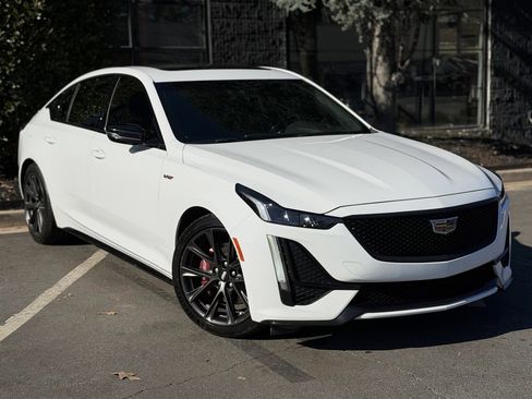 Used 2021 Cadillac CT5 V image 7