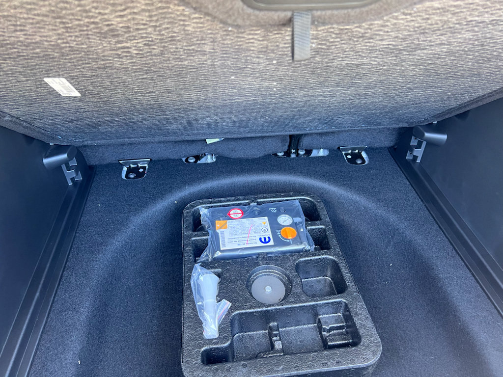 New 2026 Jeep Compass Latitude AWD/4WD image 9