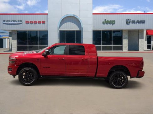 New 2026 RAM 2500 Laramie AWD/4WD image 3