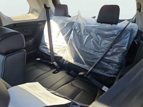 New 2025 Honda Pilot Touring image 23