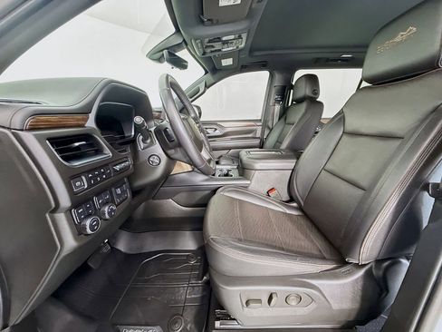 Used 2022 Chevrolet Suburban High Country w/ Max Trailering Package AWD/4WD image 22