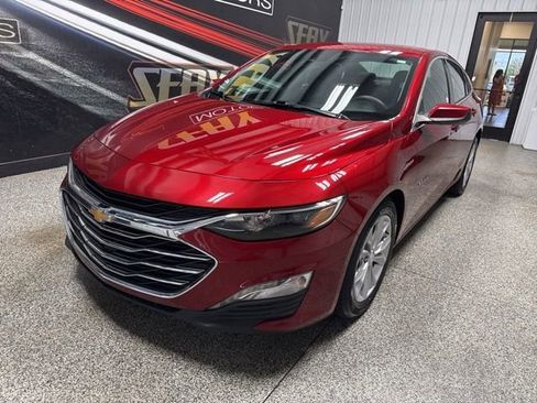Used 2024 Chevrolet Malibu LT FWD image 2
