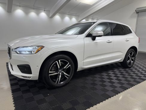 Used 2018 Volvo XC60 T6 R-Design w/ Convenience Package image 3