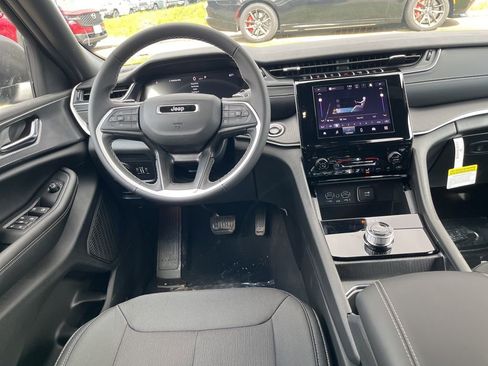 New 2025 Jeep Grand Cherokee Laredo X image 17