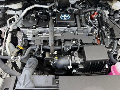 Used 2024 Toyota Corolla LE image 31