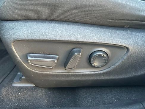 Used 2022 Toyota RAV4 XLE w/ Convenience Package FWD image 16