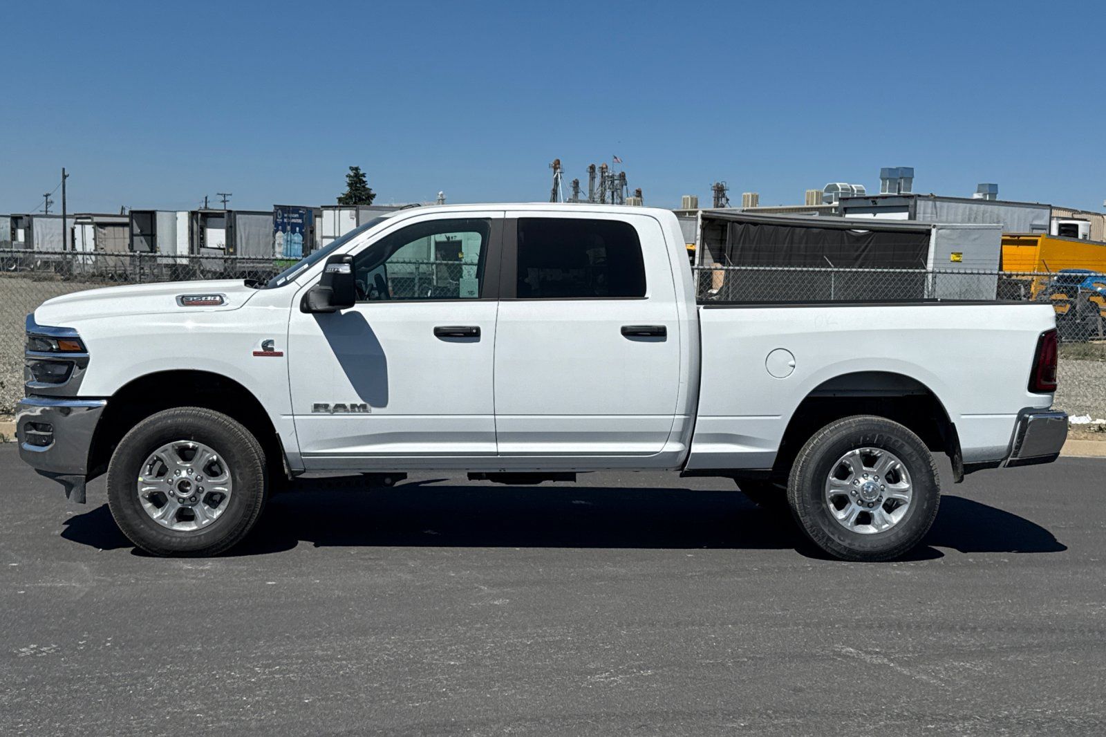New 2026 RAM 3500 Big Horn AWD/4WD image 6