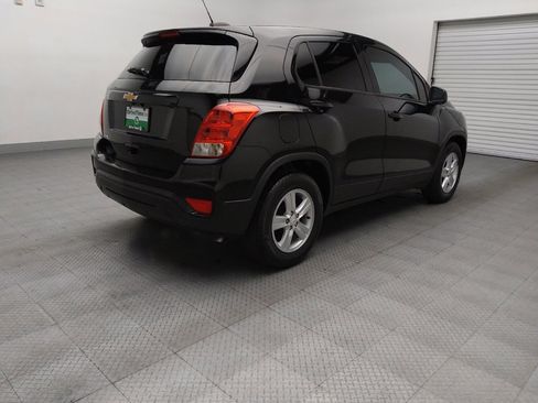 Used 2020 Chevrolet Trax LS w/ Tint and Cruise Package image 9
