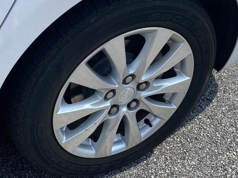 Used 2016 Buick LaCrosse Leather FWD image 23