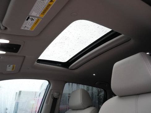 Used 2024 Honda HR-V EX-L image 14