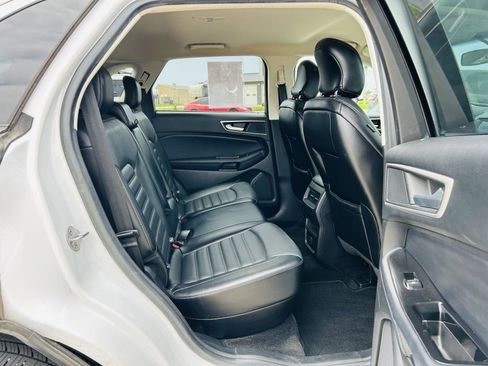 Used 2018 Ford Edge SEL w/ Equipment Group 201A FWD image 27
