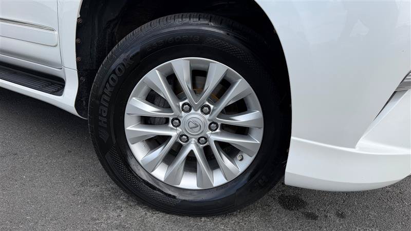 Used 2019 Lexus GX 460 Premium w/ Premium Package AWD/4WD image 14