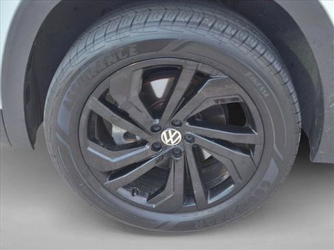 Used 2022 Volkswagen Atlas SE w/ Panoramic Sunroof Package AWD/4WD image 9