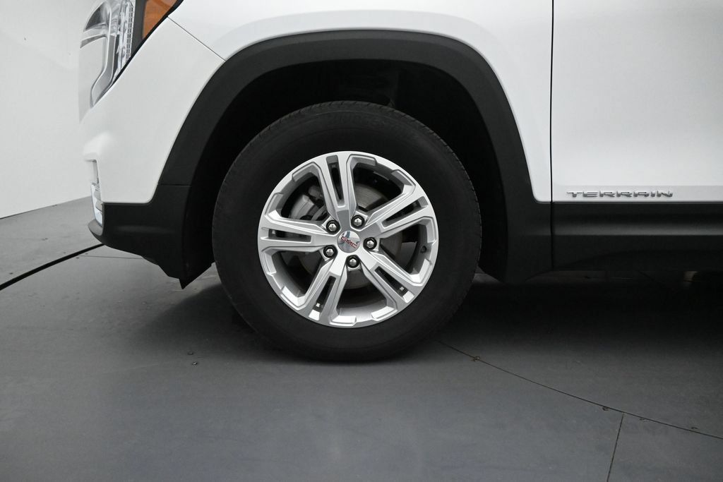 Used 2024 GMC Terrain SLE AWD/4WD image 8