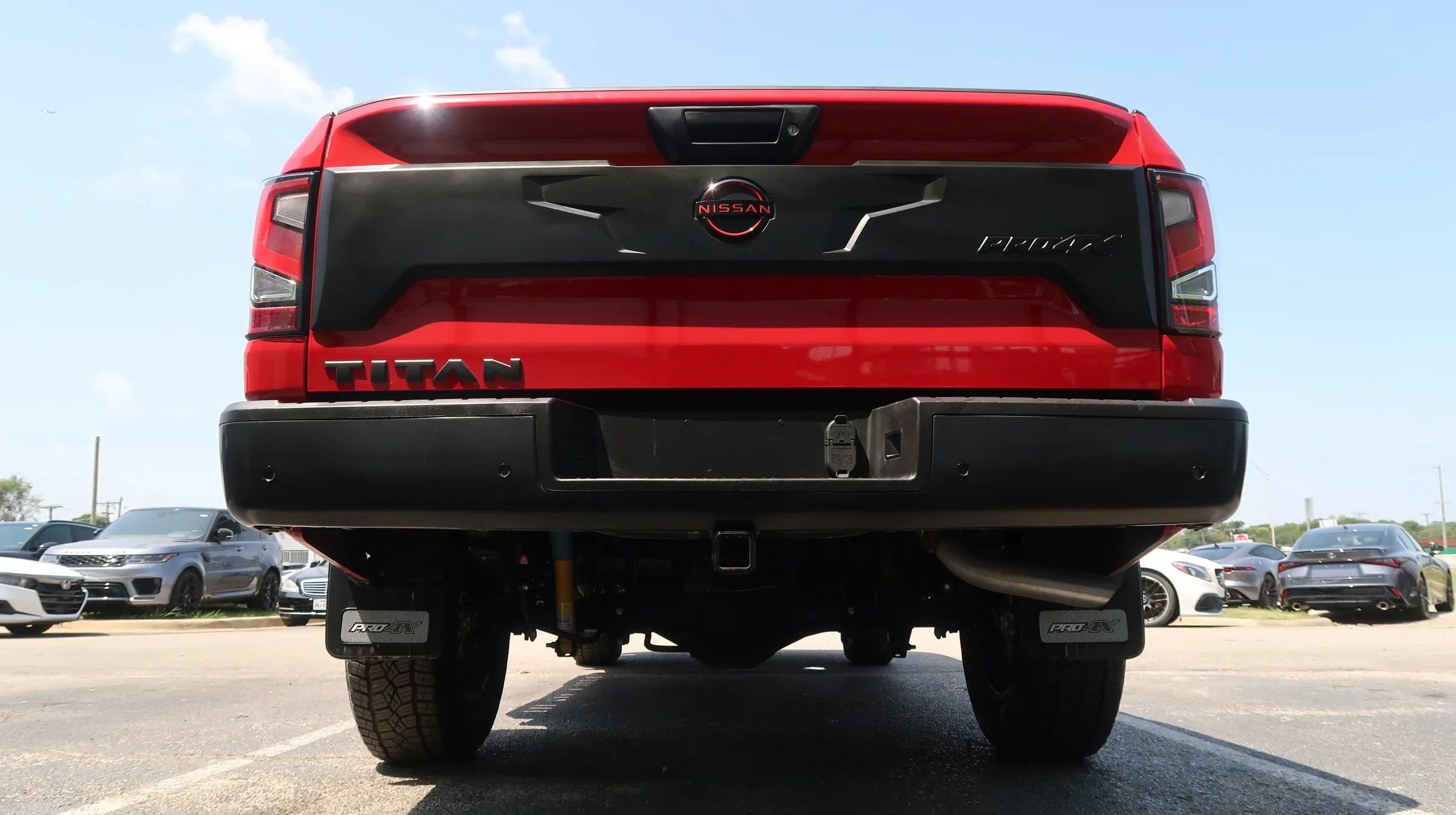 Used 2024 Nissan Titan PRO-4X w/ Off Road Protection Package AWD/4WD image 10
