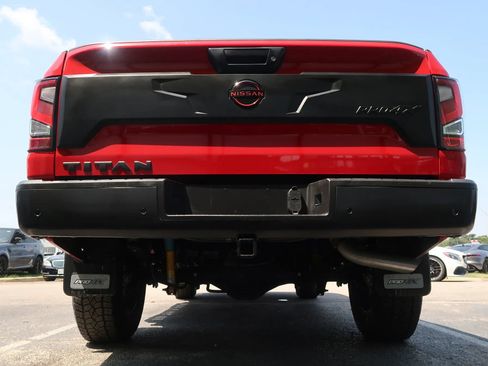 Used 2024 Nissan Titan PRO-4X w/ Off Road Protection Package AWD/4WD image 10