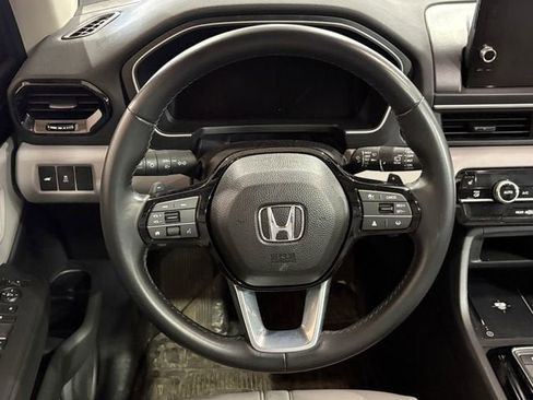 Used 2024 Honda Pilot Touring image 27