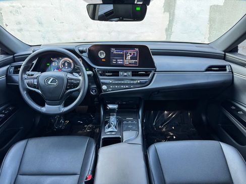 Used 2022 Lexus ES 300h w/ Accessory Package 2 image 26