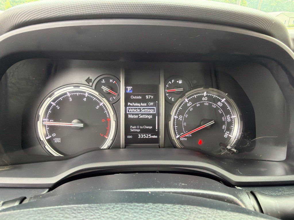Used 2024 Toyota 4Runner Limited AWD/4WD image 12