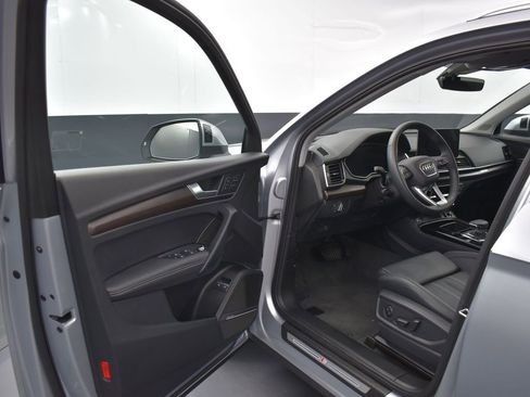Used 2024 Audi Q5 e Premium Plus image 7