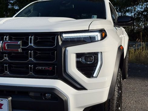 New 2026 GMC Canyon AT4 image 15