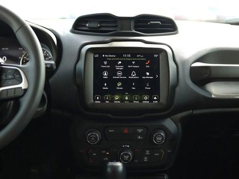 Used 2023 Jeep Renegade Latitude AWD/4WD image 35