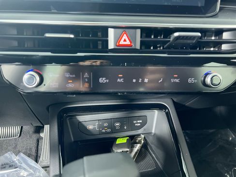 New 2026 Kia K5 GT-Line image 25