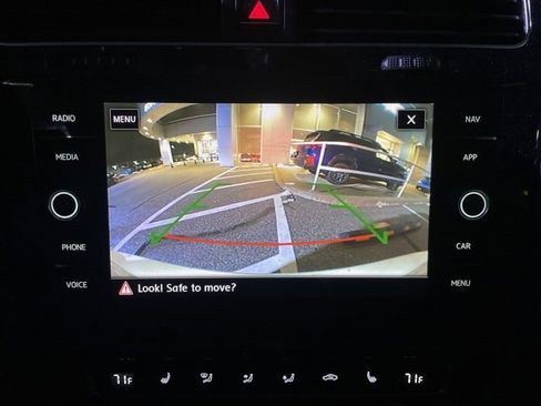 Used 2018 Volkswagen Golf SEL image 22