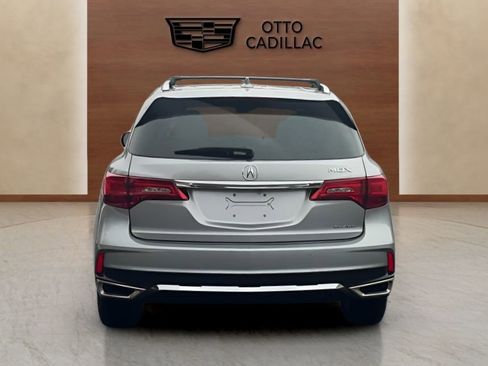 Used 2017 Acura MDX SH-AWD w/ Advance Package image 4