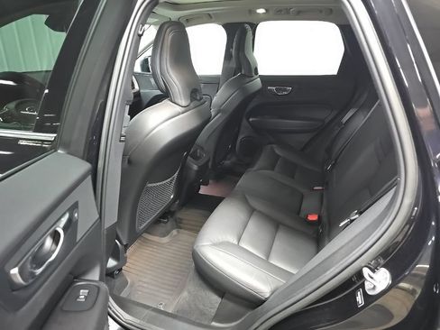 Used 2023 Volvo XC60 B5 Plus w/ Climate Package AWD/4WD image 34