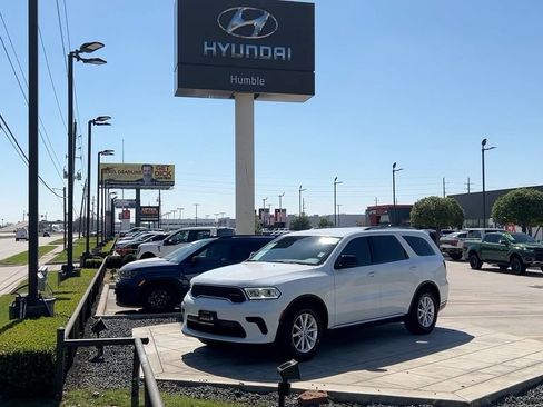 Used 2023 Dodge Durango SXT image 40