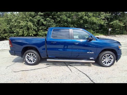Used 2023 RAM 1500 Laramie AWD/4WD image 9
