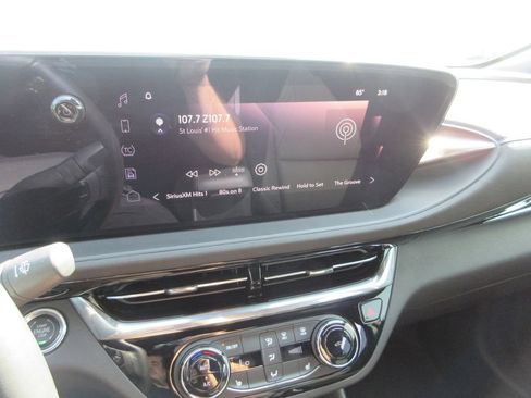 Certified 2024 Buick Envista Sport Touring w/ Convenience I Package FWD image 25