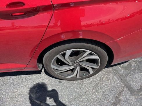 Used 2025 Volkswagen Jetta SEL FWD image 22