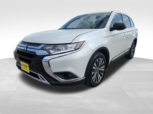 Used 2020 Mitsubishi Outlander ES image 3
