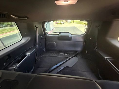 Used 2025 Lexus GX 550 w/ Cold Area Package AWD/4WD image 23